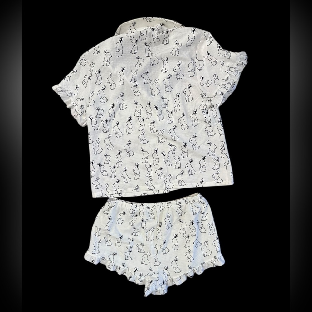 Women’s Easter Bunny Rabbit Print Ruffle Trim Button Front PJ Shorts Set Large - Picture 3 of 10